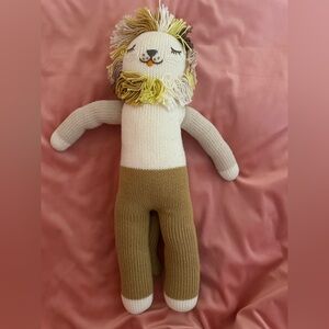 Lionel the Lion - New, never played with. Regular 18’’.